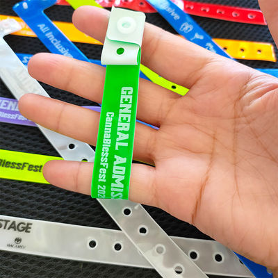 防水RFID 様々なネオンプラスチック/ビニール ブレスレット 祭りのカスタム ブレスレット
