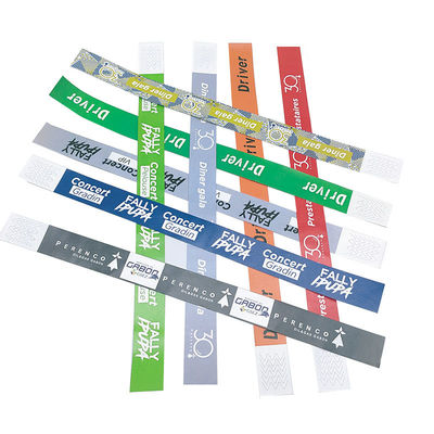 イベント用 Tyvek リストバンド カスタム QR コード 防水 赤 単色印刷