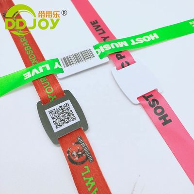 カスタム 13.56 MHZ RFID ポリエステル ブレスレット コンサート パーティー 祭り イベント 使い捨て