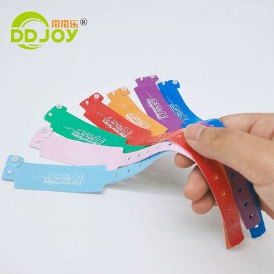 DDjoy フェスティバル イベント VIP 入場のためのカスタムビニールPVCプラスチックブレスレット印刷