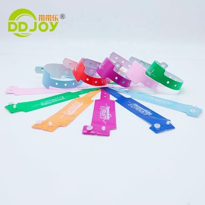 DDjoy フェスティバル イベント VIP 入場のためのカスタムビニールPVCプラスチックブレスレット印刷