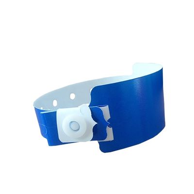 カスタマイズされたロゴ プラスチック製の腕帯 色とりどりの黄色 赤 白 青 複合ブレスレット