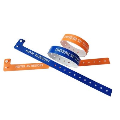 複合材料 L 形 成人サイズ 色とりどりのPVC/ビニール ブレスレット 250*25mm/250*16mm