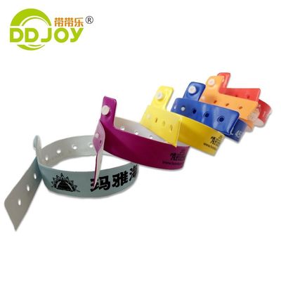複合材料 L 形 成人サイズ 色とりどりのPVC/ビニール ブレスレット 250*25mm/250*16mm