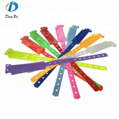 250*25mm PVC ブレスレット ホテルの識別用のカスタムネオンカラープラスチックブレスレット