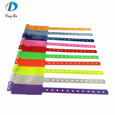 250*25mm PVC ブレスレット ホテルの識別用のカスタムネオンカラープラスチックブレスレット