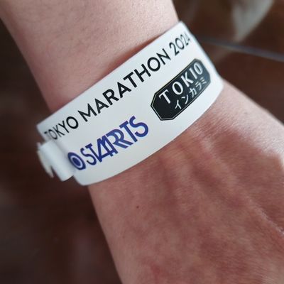 2024 販売 ギフト ブレスレット イエロー カスタム ブレスレット 抗アレルギー性能