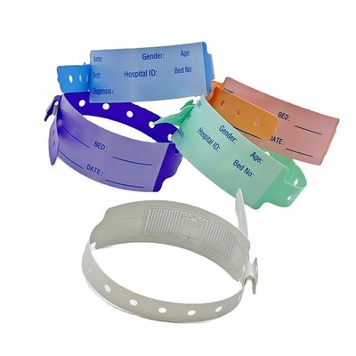 医療チップ認識用のカスタマイズされたサイズ RFID 熱印刷紙の腕帯