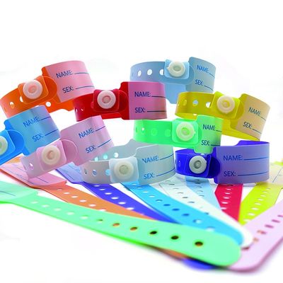 柔らかいプラスチックID腕帯 子供用 カスタムビニール ワンタイムブレスレット アムステーション
