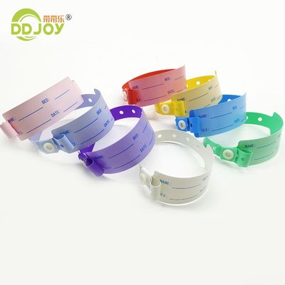 病院の患者の識別用の使い捨てプラスチック式スナップ閉塞式医療腕帯