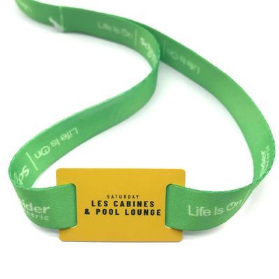 パーティやイベント用 RFID ブレスレット パーソナルロゴをサテン面料に印刷する