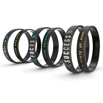 シルクスクリーン印刷 オーダーメイド ロゴ イベントやパーティーのためのゴムブレスレット ギフト