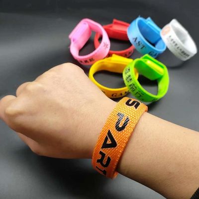 カスタマイズされた色 多色照明 LED ブレスレット カスタマイズされたグラフィックのフラッシュギフト