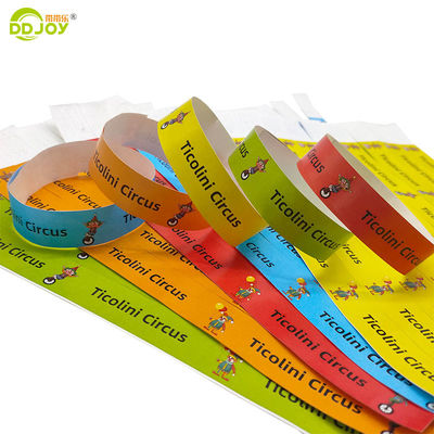 パーソナライズ可能な Tyvek 紙の使い捨ての腕帯 250*25mm/250*19mm すべてのターゲットエンドユーザーのために