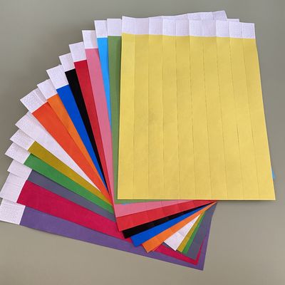 紙の識別 Tyvek ブレスレット 識別用の個別ロゴとバーコード