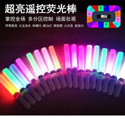 プラスチック製のライトアップ ブレスレット パーティーの必要事項 暗闇に輝く 耐久性