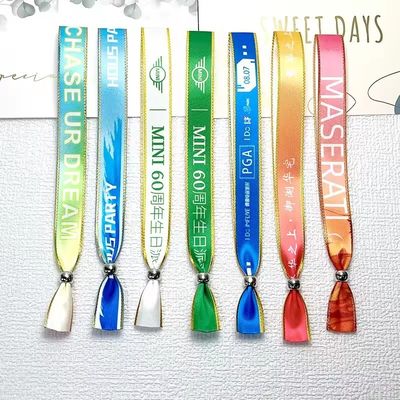 オーダーメイド イベント フェスティバル パーティー ロゴ テキスト プリント付き RFID チップ サテン 織物 腕帯