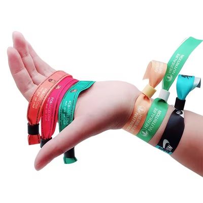 イベント フェスティバル パーティー オーダーメイドのロゴとテキストのサテンファブリックのRFID腕帯